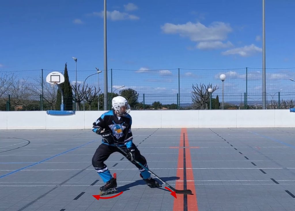 Freinage classique - Début du virage patin avant et transfert de poids - Technique Hockey