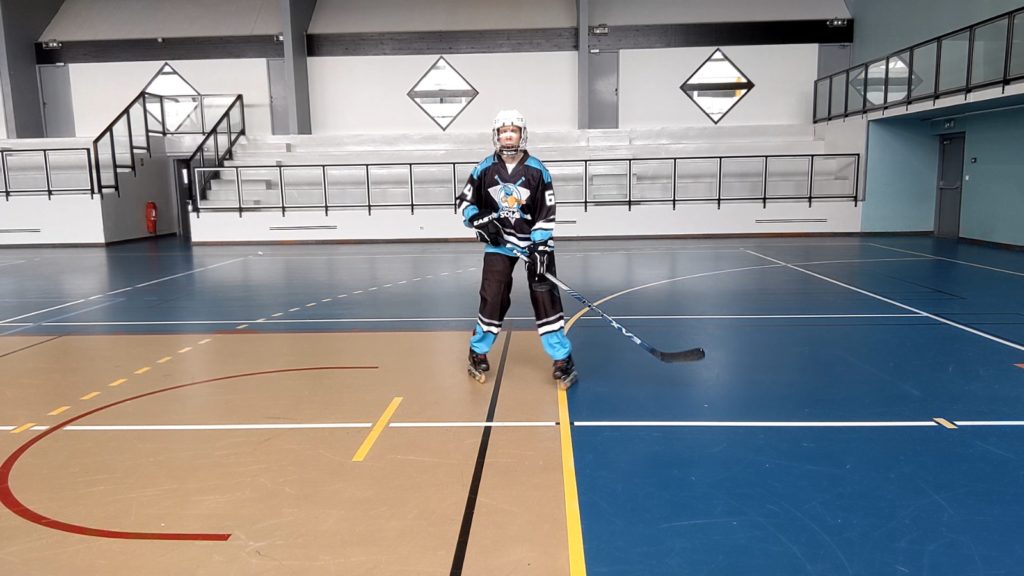 Patiner en croisant les jambes - Rapprochement des patins en V - Technique-Hockey