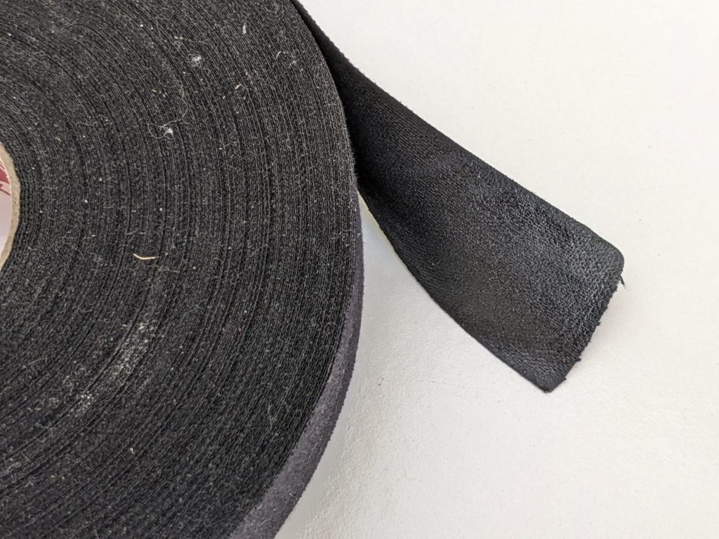Tape de hockey CCM peu collant et sans dentelure