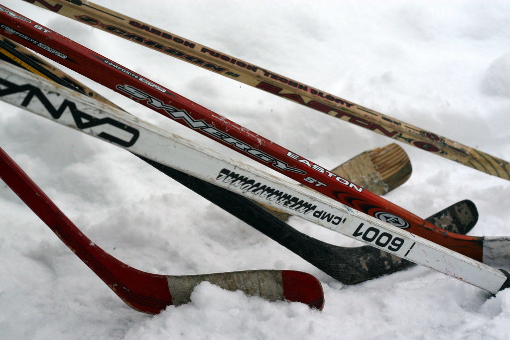 Batons de hockey en bois