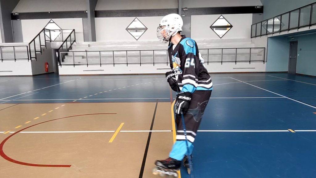 Virage, épaules et tranfert de poids - Déplacement de la jambe extérieure au virage - Technique-Hockey