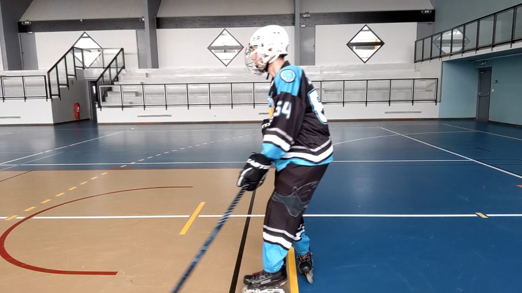 Virage, épaules et tranfert de poids - Jambe extérieure déplacée - Technique-Hockey