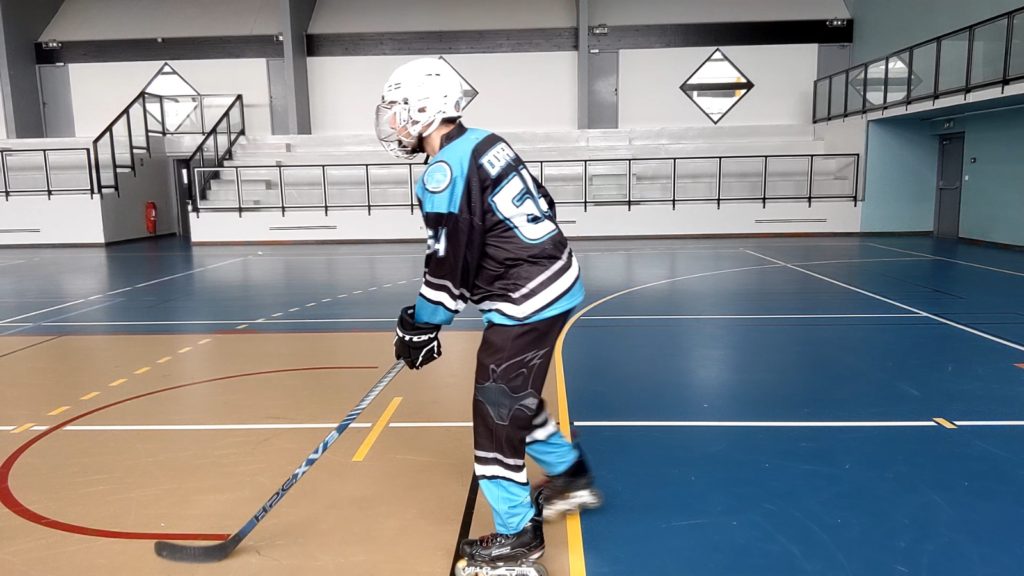 Virage, épaules et tranfert de poids - Replacement de la jambe intérieure au virage - Technique-Hockey